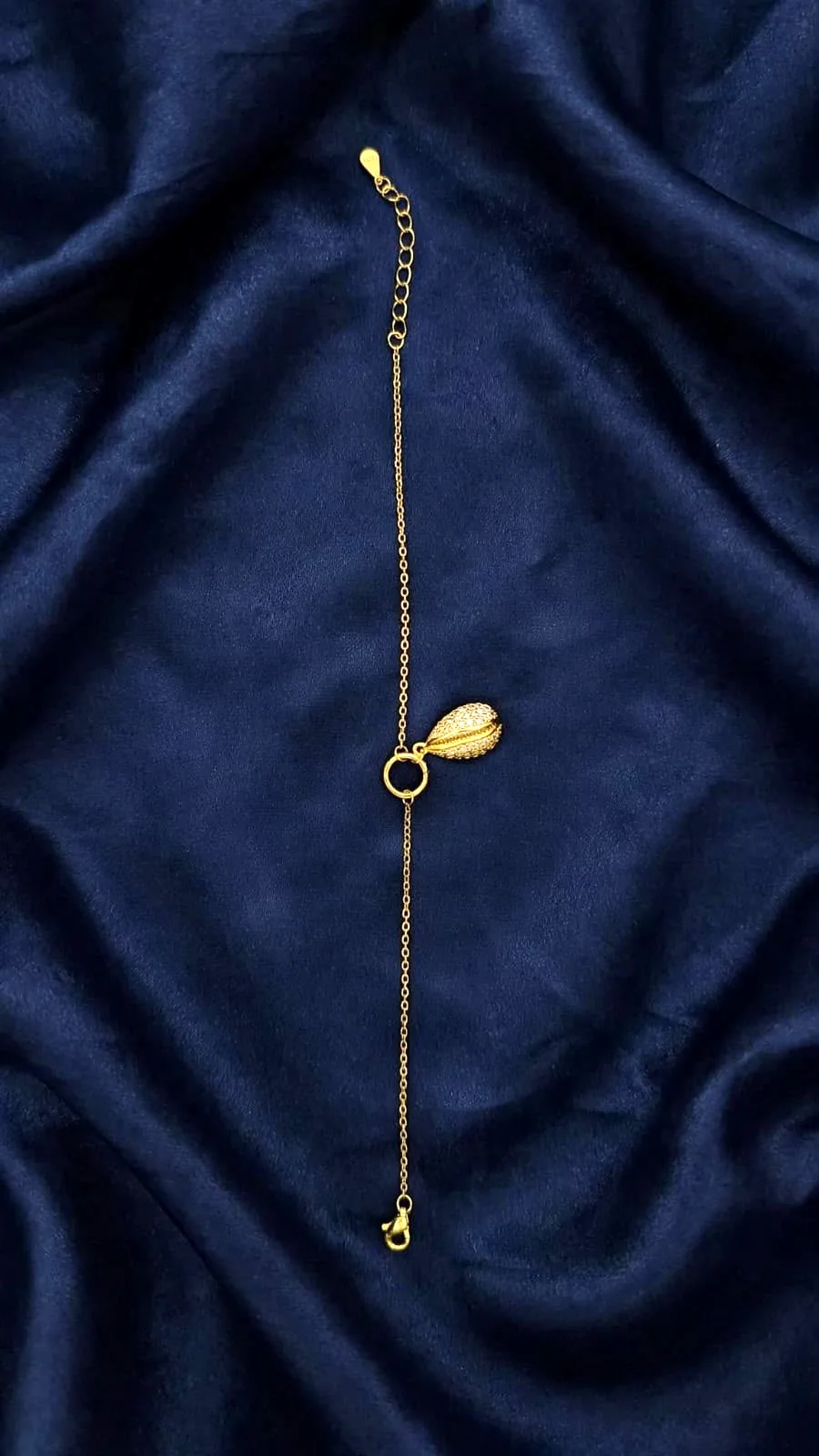 Gold-plated Leaf Charm Dainty Bracelet