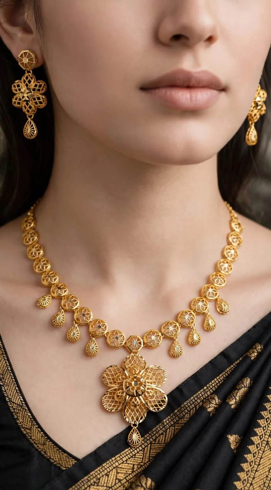 Gold-plated Filigree Flower Necklace